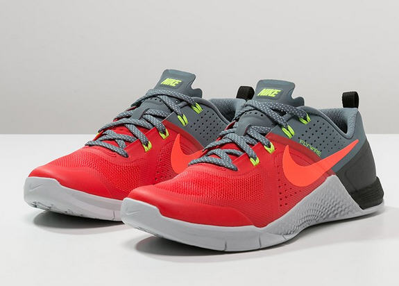 Nike Performance METCON 1 Chaussures d'entraînement et de fitness - daring red/hot lava/blue graphite
