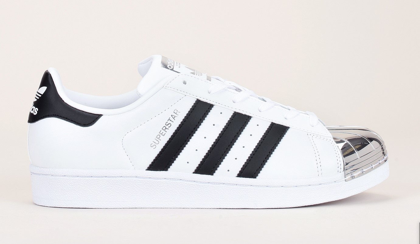 Sneakers cuir blanc Superstar Toe Adidas Originals bout métal argenté
