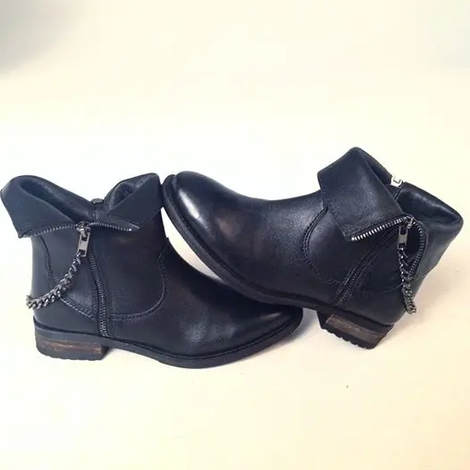 Boots en cuir avec chaîne Corby Noir Clo&Se by MonShowroom