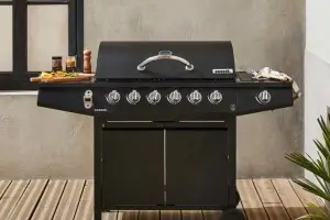 Barbecue à gaz TREVILLE 6 brûleurs + 1 feu latéral Noir pas cher : Un barbecue à prix imbattable