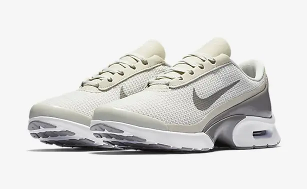 Nike Air Max Jewell Baskets Basses pour Femme