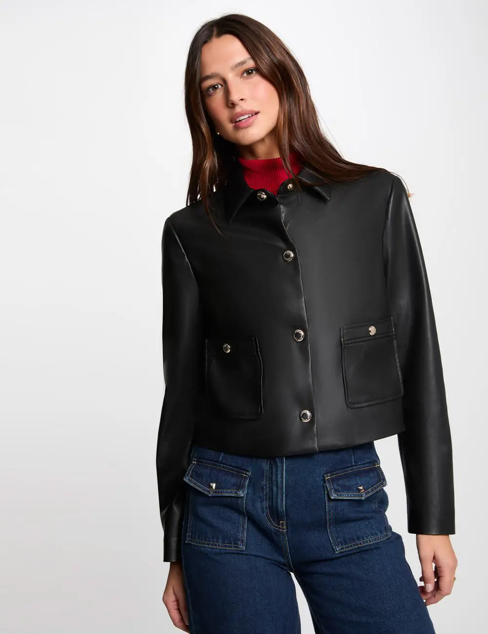 Blouson court GKISS Morgan simili cuir noir : Un allié tendance et pratique pour toutes vos tenues