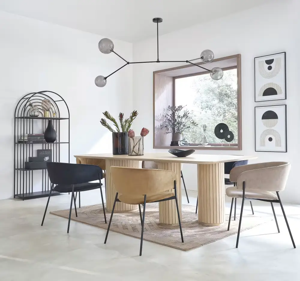 Fauteuil de table HUG en velours noir - Maisons du Monde