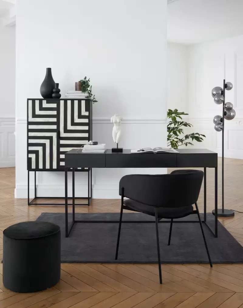 Fauteuil de table HUG en velours noir - Maisons du Monde