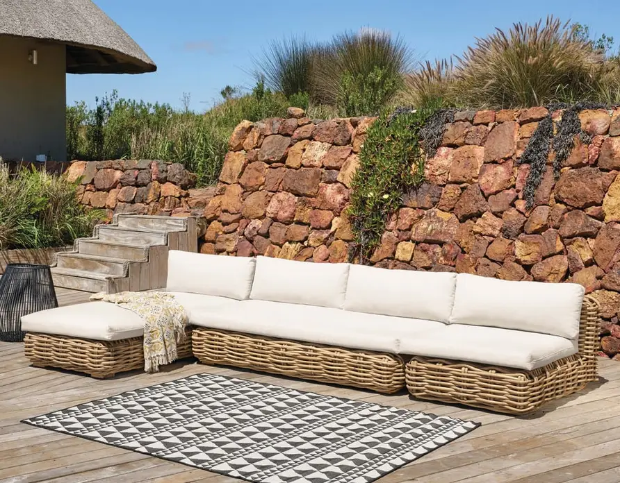Méridienne ST TROPEZ pour canapé de jardin modulable en rotin et coussins écrus - Maisons du Monde