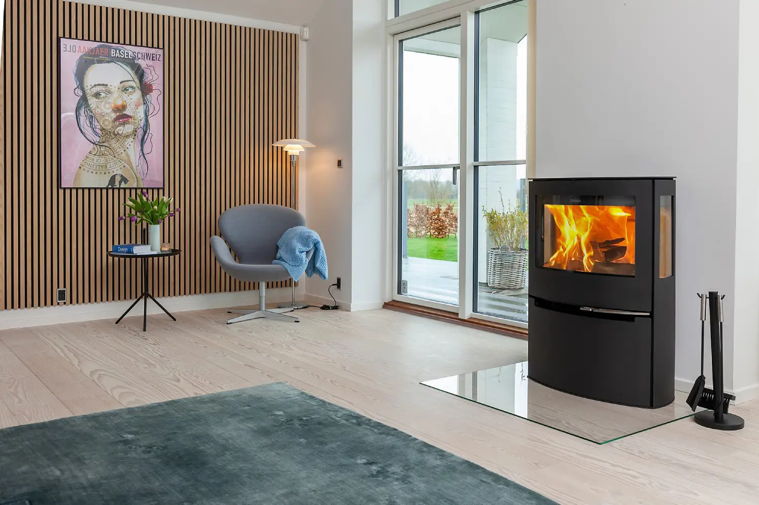 Poêle à bois ADURO 21 en acier noir 6.5kW 140m² : Un choix optimal pour votre maison