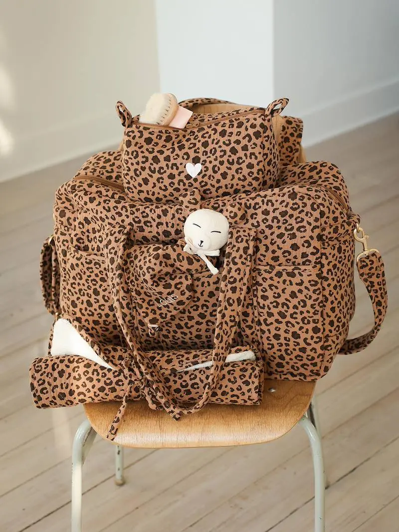 Sac à langer 24 ou 48h ENVIE DE FRAISE léopard personnalisable beige