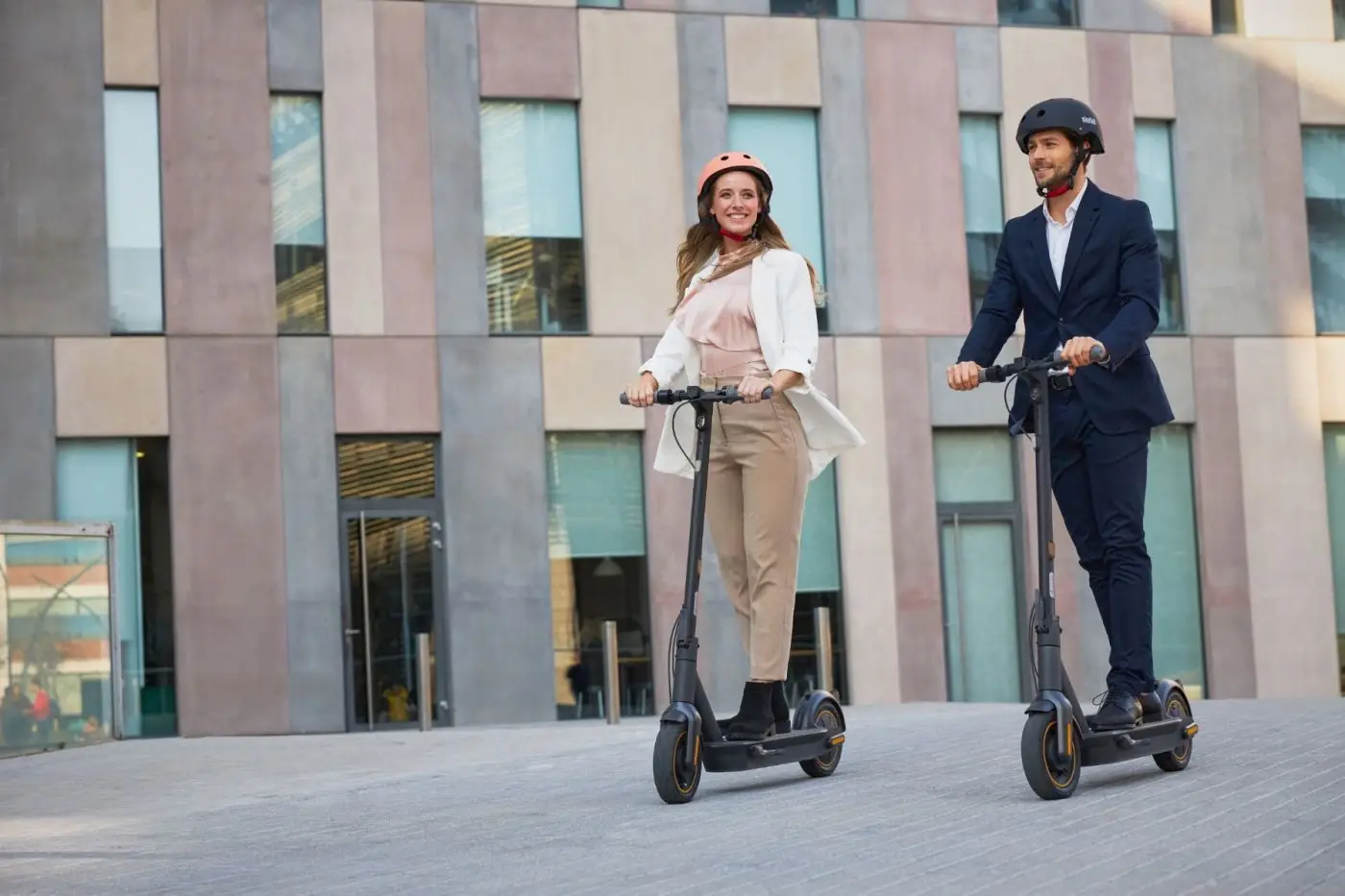 Trottinette électrique NINEBOT by Segway Max G30E I 25 km/h Distance max 65 km pas cher 