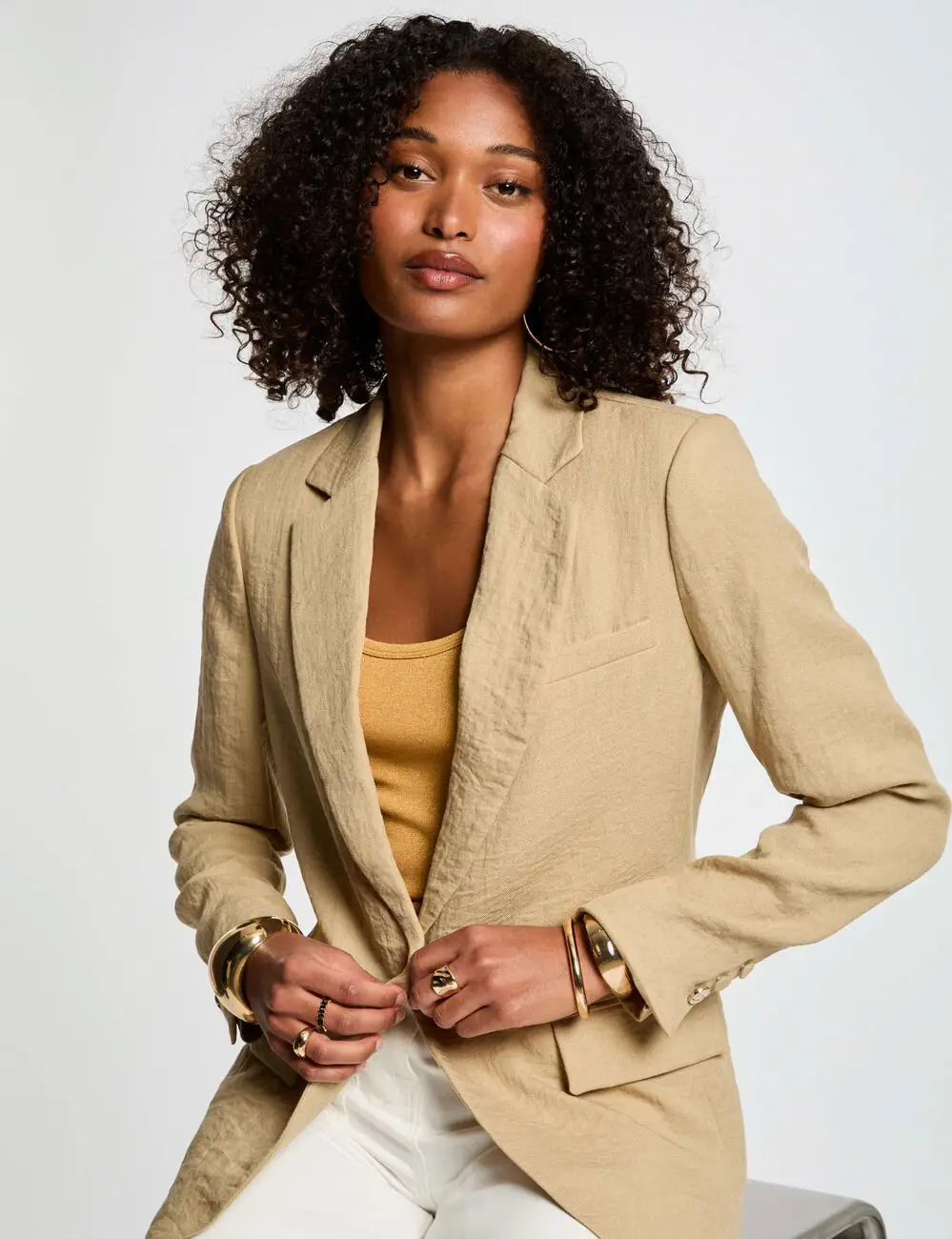 Veste courte fluide VAVIK Morgan beige : l'Élégance Décontractée