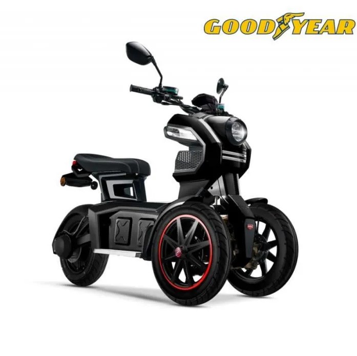 Scooter électrique 3 roues design Good Year EGO2 DOOHAN ITANK 50