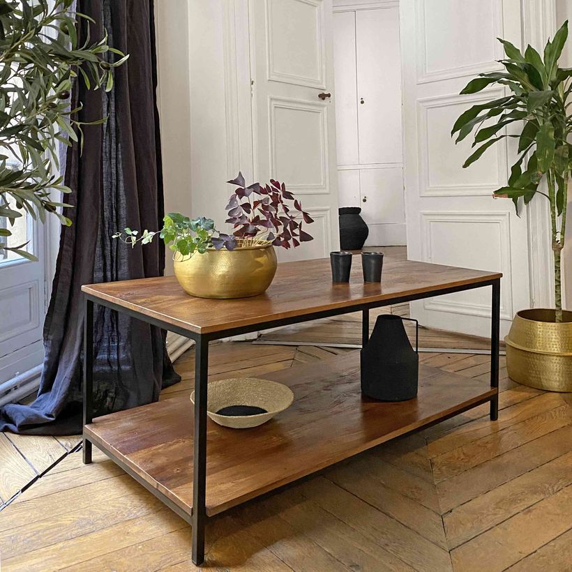 Table basse BROOKE en métal noir mat et double plateau en manguier