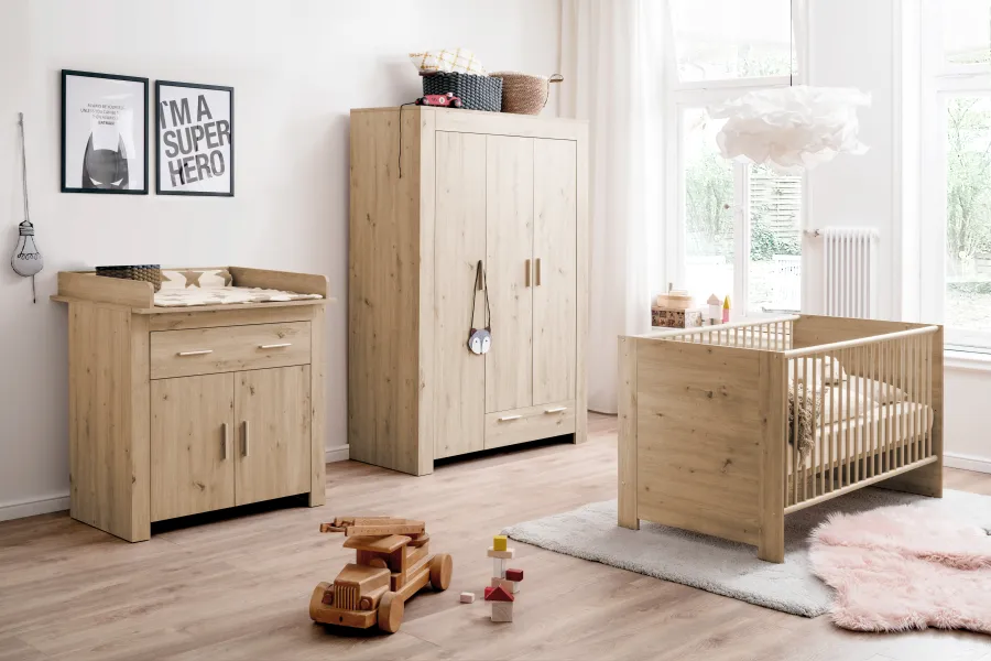 Chambre bébé AHOI : Lit 70 x 140 cm + Commode à langer + Armoire Chêne