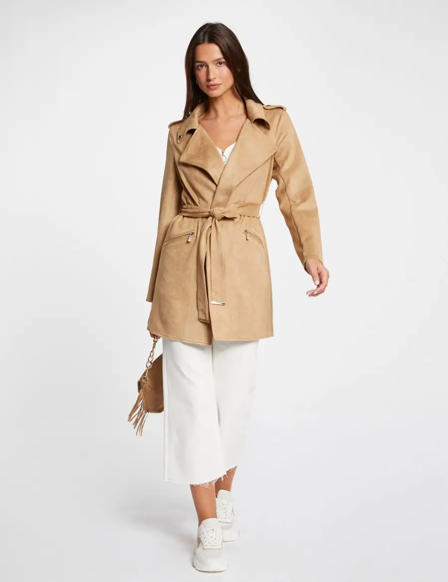 Manteau long GARIA Morgan ceinturé suédine beige : l'élégance intemporelle à portée de main