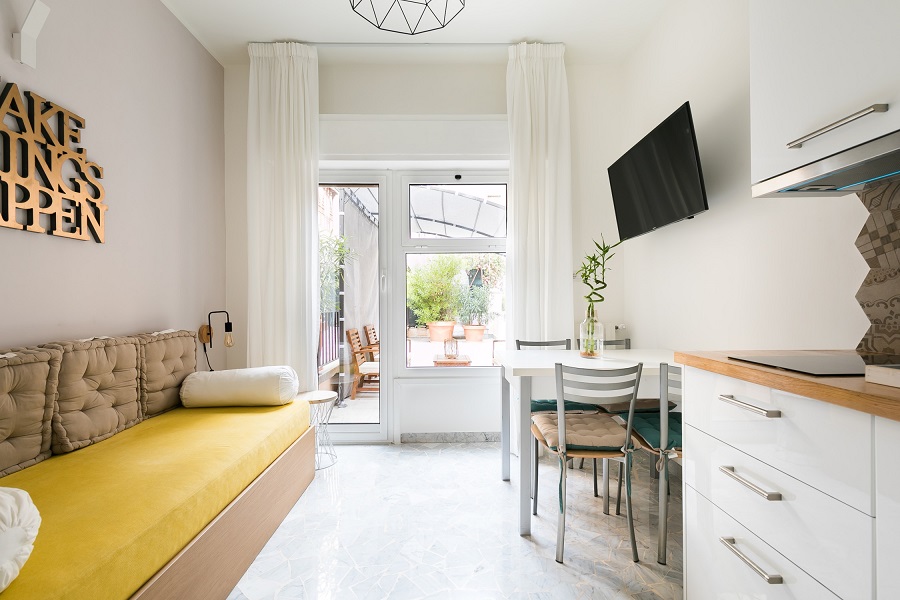 Airbnb - Appartement lumineux avec terrasse à Monti à Rome en Italie