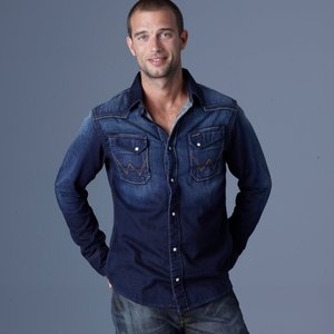 Chemise denim brut brossé WRANGLER Prix 85 Euros Les AUBAINES