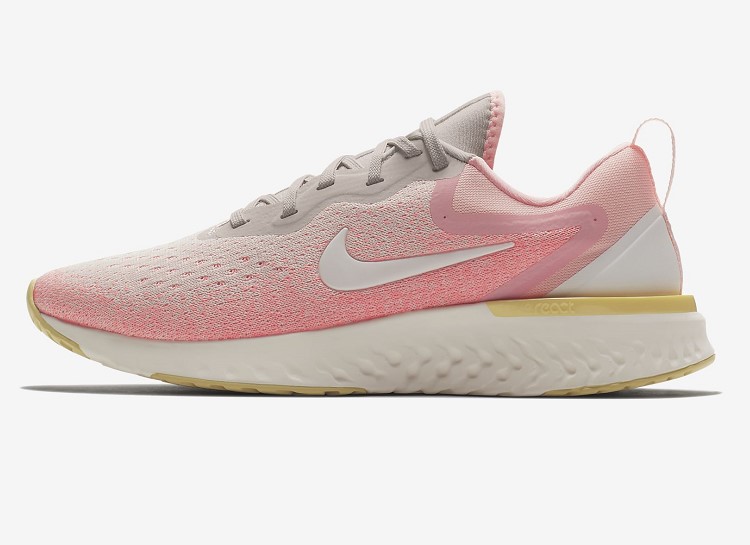 Nike Odyssey React Baskets Basses pour Femme