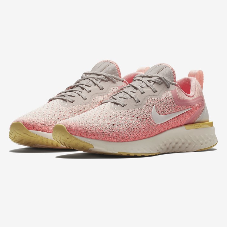 Nike Odyssey React pas cher - Baskets Femme Nike