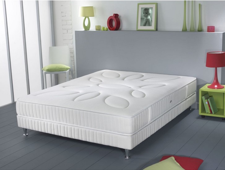 SIMMONS Ensemble Matelas ressorts ensachés garnissage mémoire de forme Paris + Sommier tapissier Blanc