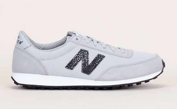 New Balance Sneakers Classics Traditionnel grises claires en mesh/cuir nubuck et logo reptile