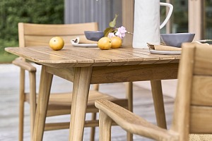 Salon de jardin APRIL 2/4 places en teck massif 