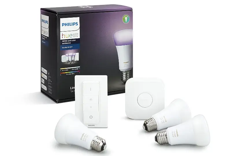 Ampoules connectées pas cher  - Le kit Philips White and Color Ambiance à 148 €