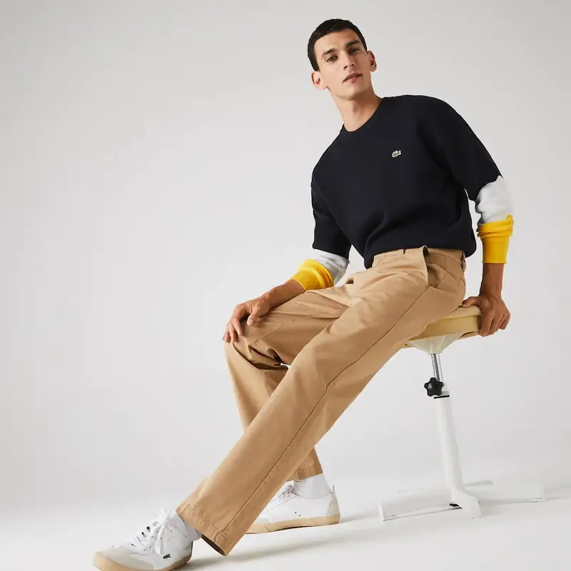 Pantalon chino standard fit Lacoste LIVE en coton uni à plis Beige - Pantalon Homme Lacoste